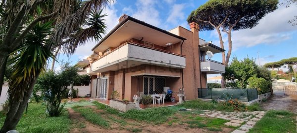 casa indipendente in vendita ad Anzio