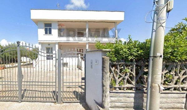 casa indipendente in vendita ad Anzio in zona Mare