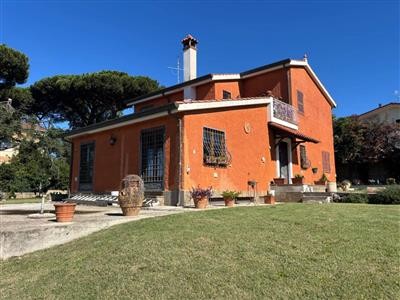 casa indipendente in vendita ad Anzio in zona Mare
