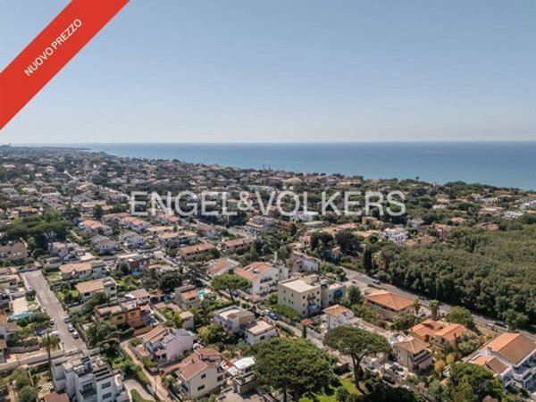 casa indipendente in vendita ad Anzio in zona Mare