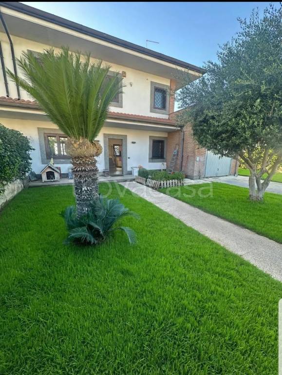 casa indipendente in vendita ad Anzio in zona Anzio Colonia