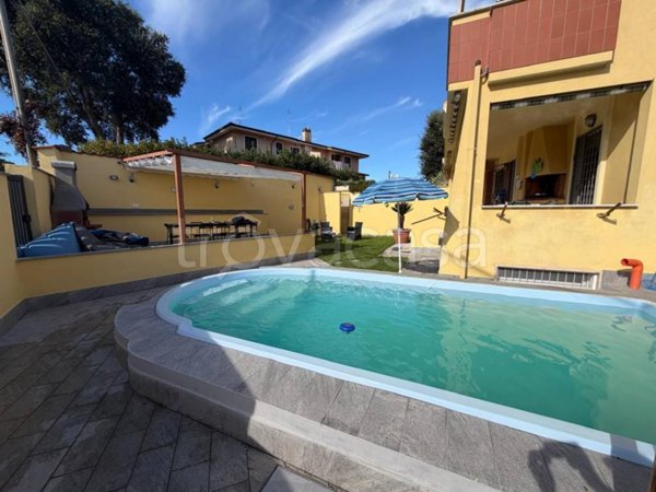 casa indipendente in vendita ad Anzio in zona Villa Claudia