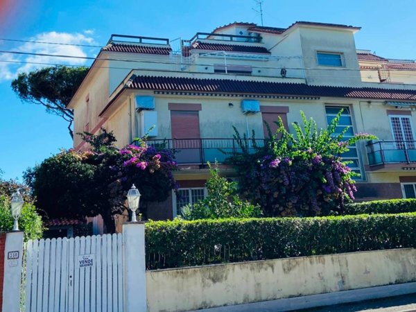 appartamento in vendita ad Anzio in zona Mare