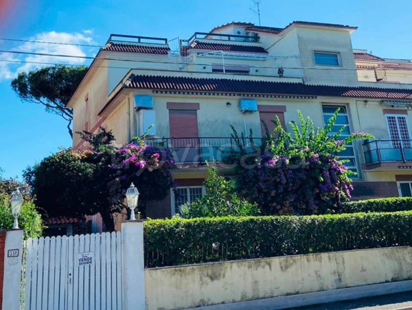 appartamento in vendita ad Anzio in zona Mare