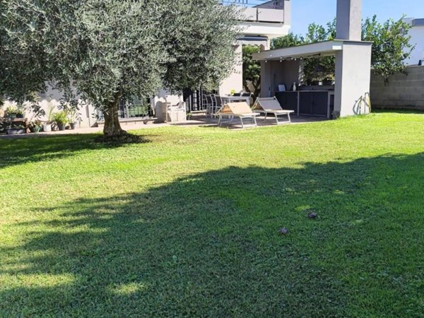 casa indipendente in vendita ad Anzio