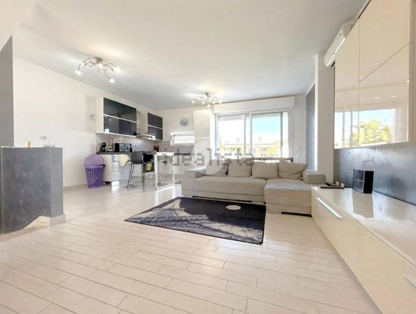 casa indipendente in vendita ad Anzio in zona Villa Claudia