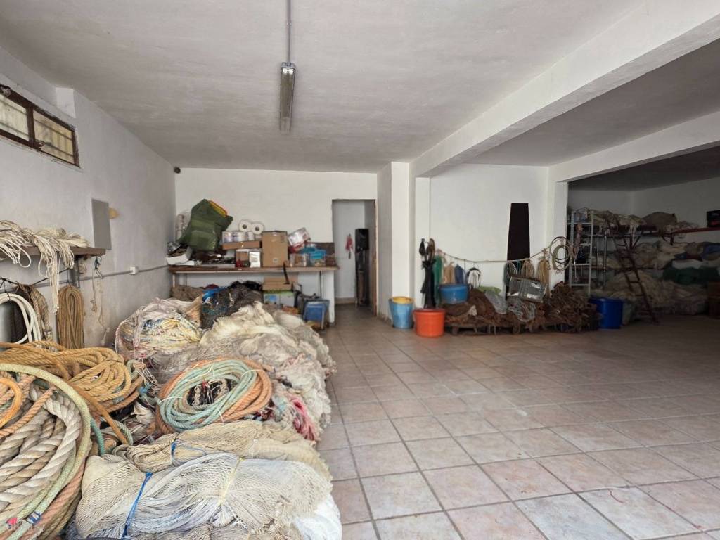 box auto in vendita ad Anzio in zona Stazione