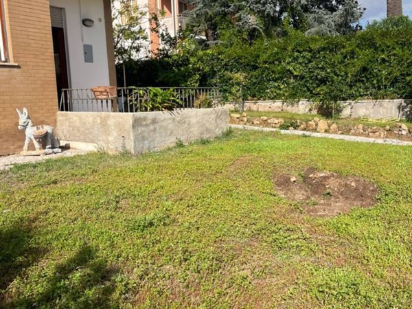 appartamento in vendita ad Anzio in zona Villa Claudia