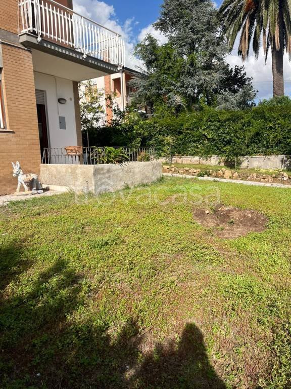 appartamento in vendita ad Anzio in zona Villa Claudia