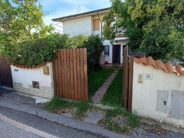 casa indipendente in vendita ad Anzio in zona Mare