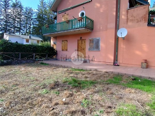 appartamento in vendita ad Arcinazzo Romano