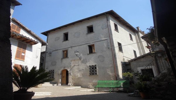 intera palazzina in vendita ad Arcinazzo Romano