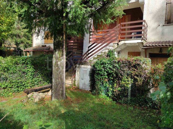 appartamento in vendita ad Arcinazzo Romano in zona Altipiani di Arcinazzo
