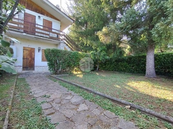 appartamento in vendita ad Arcinazzo Romano in zona Altipiani di Arcinazzo