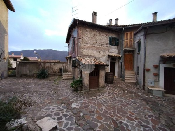 appartamento in vendita ad Arcinazzo Romano