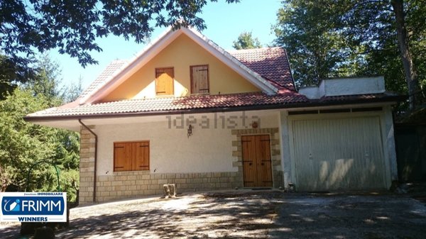 casa indipendente in vendita ad Arcinazzo Romano