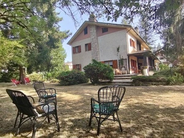 casa indipendente in vendita ad Arcinazzo Romano in zona Altipiani di Arcinazzo