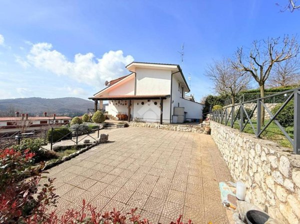 casa indipendente in vendita ad Arcinazzo Romano in zona Altipiani di Arcinazzo