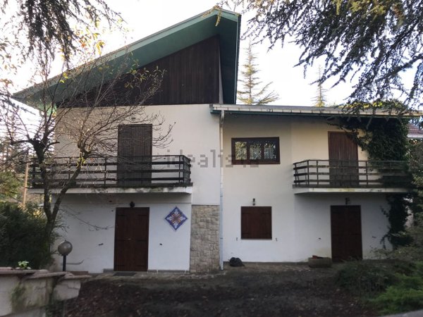 casa indipendente in vendita ad Arcinazzo Romano in zona Altipiani di Arcinazzo