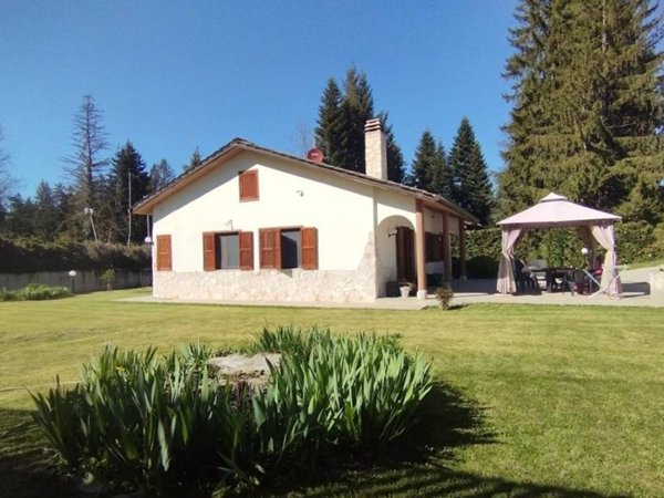 casa indipendente in vendita ad Arcinazzo Romano in zona Altipiani di Arcinazzo