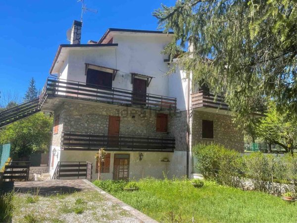 appartamento in vendita ad Arcinazzo Romano in zona Altipiani di Arcinazzo