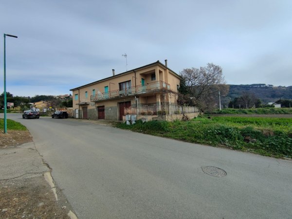 casa indipendente in vendita ad Ariccia