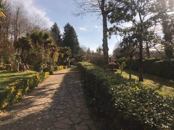casa indipendente in vendita ad Ariccia