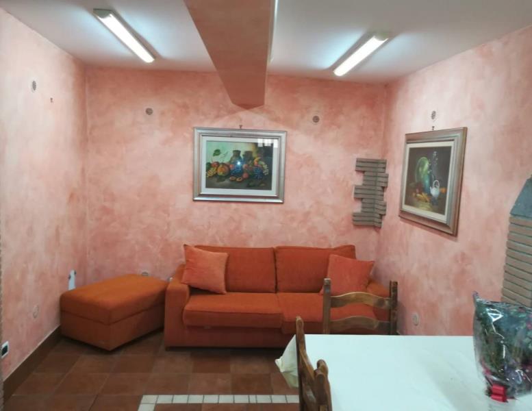 locale commerciale in vendita ad Ariccia