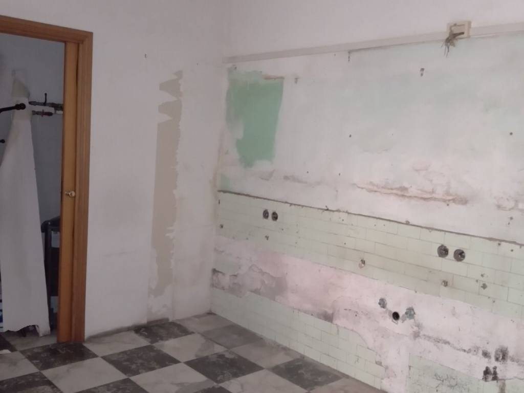 negozio in vendita ad Ariccia