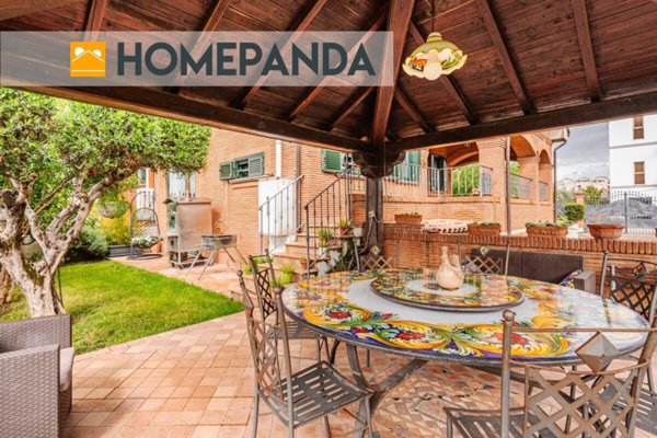 casa indipendente in vendita ad Ariccia