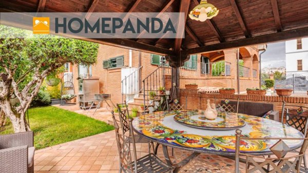 casa indipendente in vendita ad Ariccia