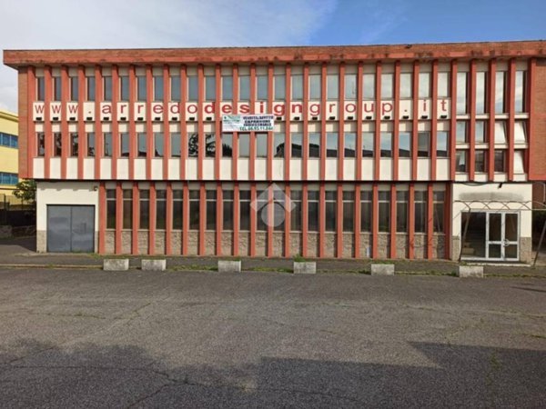 locale commerciale in vendita ad Ariccia