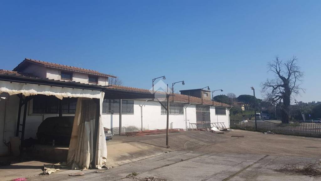 negozio in vendita ad Ariccia