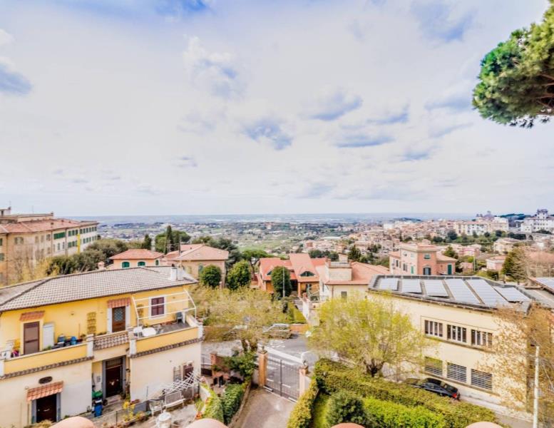 casa indipendente in vendita ad Ariccia