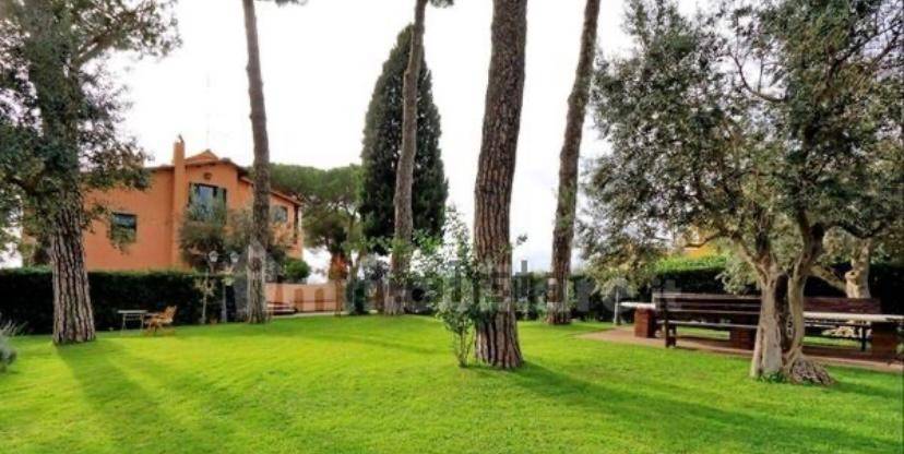 appartamento in vendita ad Ariccia
