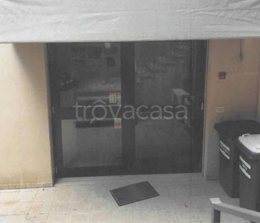 negozio in vendita ad Ariccia