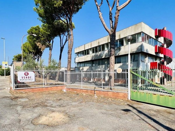 capannone in vendita ad Ariccia