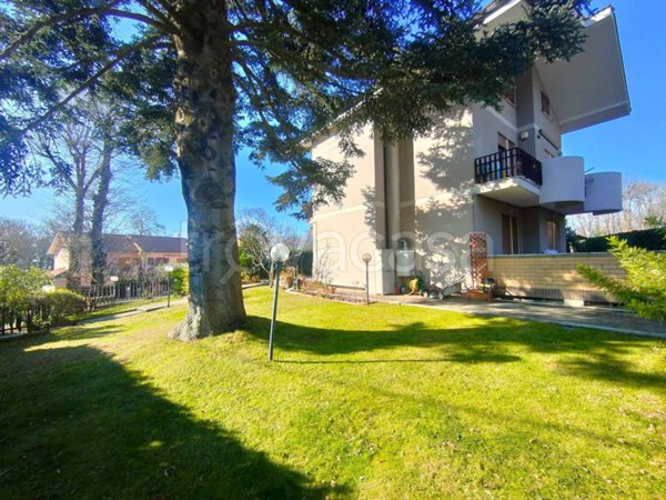 casa indipendente in vendita ad Ariccia
