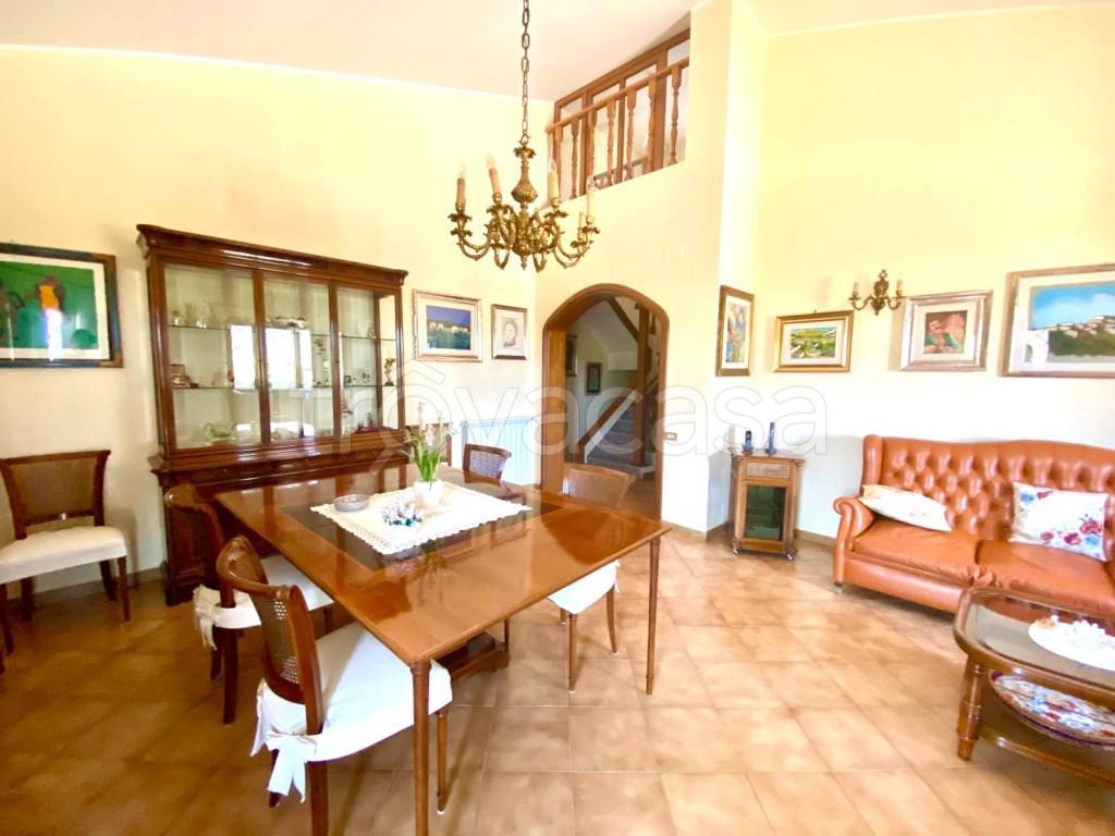 casa indipendente in vendita ad Ariccia