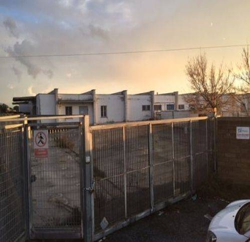 locale di sgombero in vendita ad Ariccia