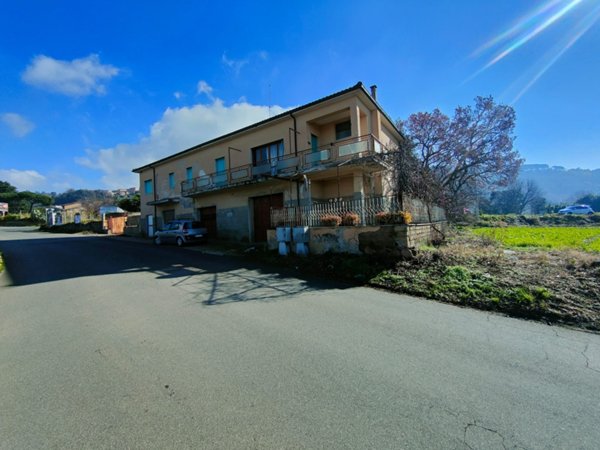 casa indipendente in vendita ad Ariccia