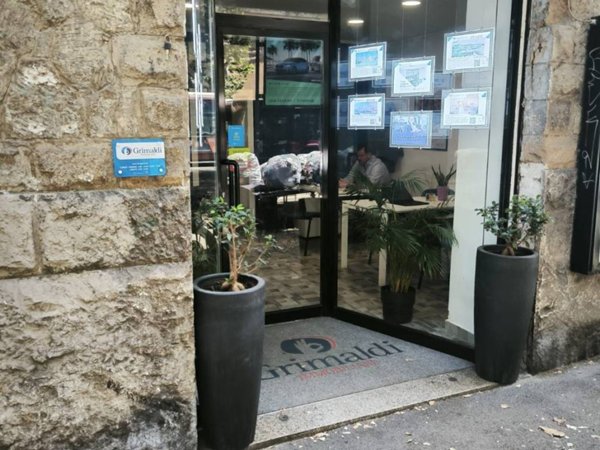 locale commerciale in vendita ad Ariccia