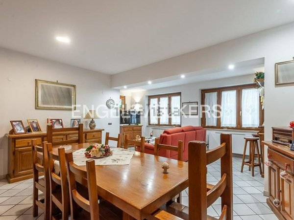 casa indipendente in vendita ad Ariccia