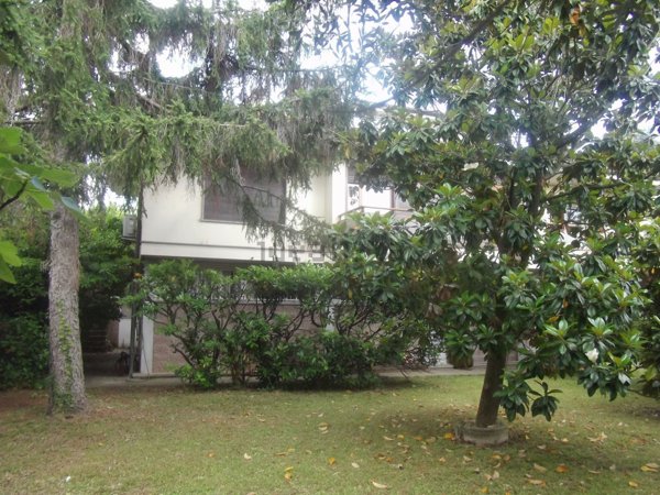 casa indipendente in vendita ad Ariccia