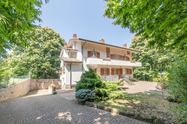 casa indipendente in vendita ad Ariccia