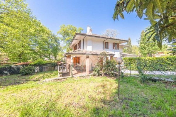 casa indipendente in vendita ad Ariccia