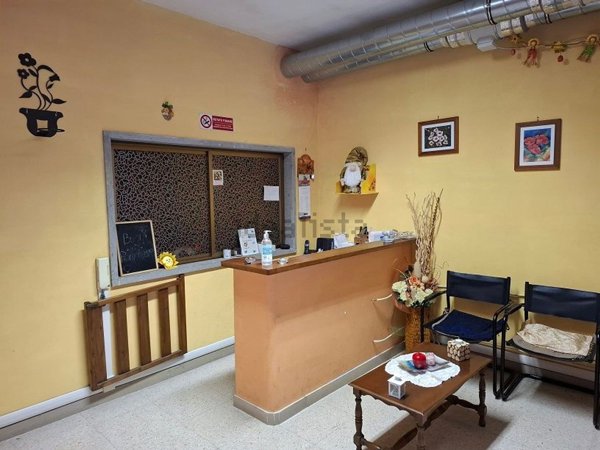 locale commerciale in vendita ad Ariccia