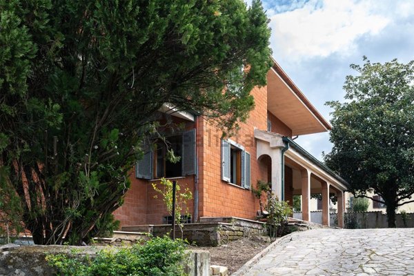casa indipendente in vendita ad Ariccia