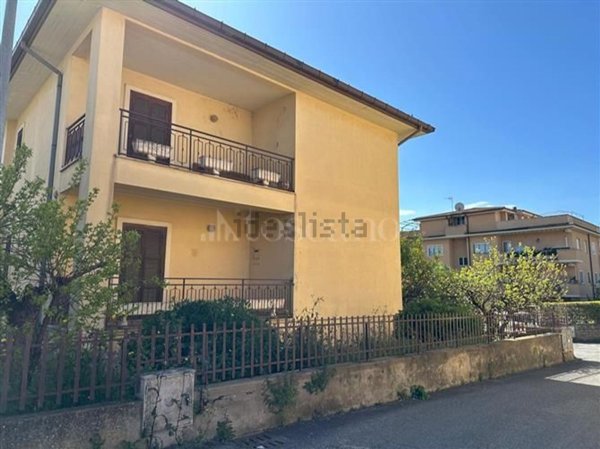 casa indipendente in vendita ad Ariccia