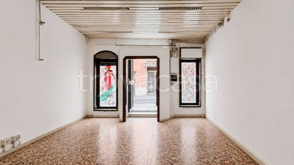 negozio in vendita ad Ariccia